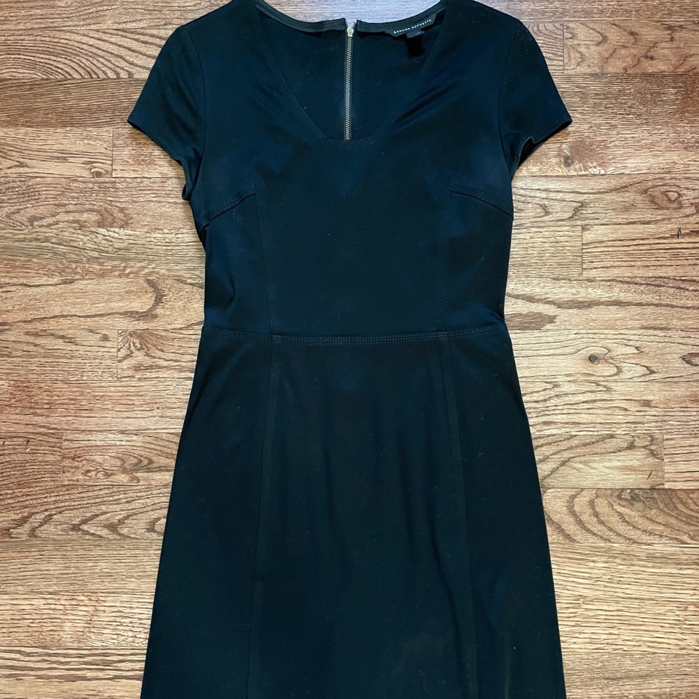Banana Republic Short Sleeve Dress with exposed back zipper
